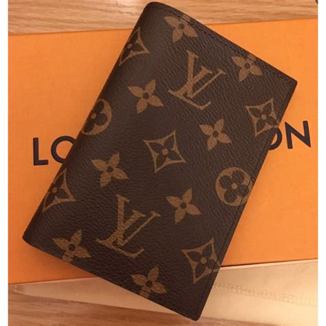 lv passport holder price